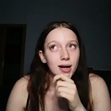 YoungLisaa18 live sex cam