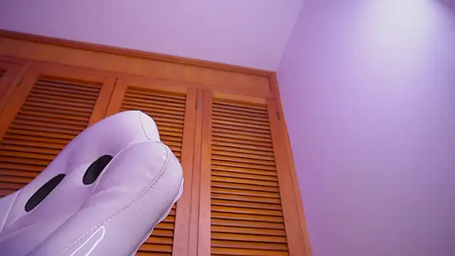 bella_adams_ live sex cam