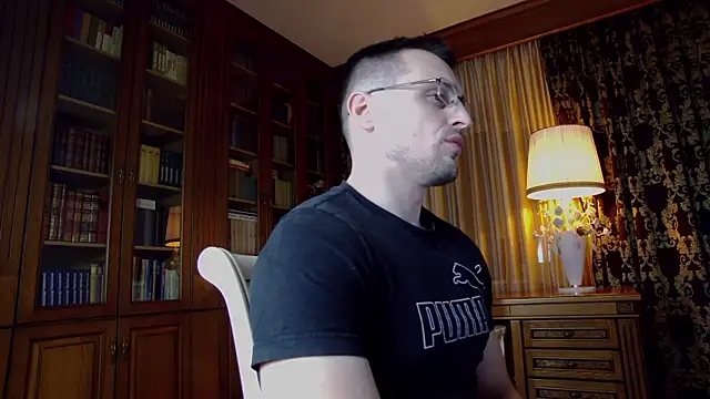 Friend12321 live sex cam