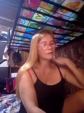 SexyHottMom's cam snapshot