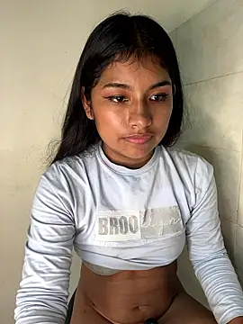 ChantalPetit live sex cam