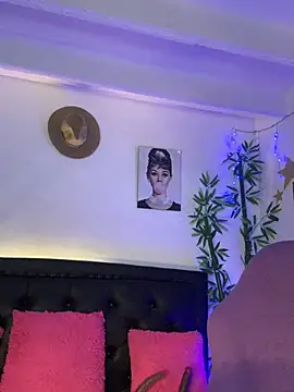 lonely_shewolf's cam snapshot