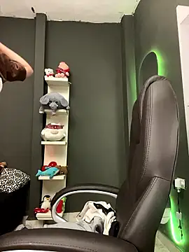 alhaana_'s cam snapshot