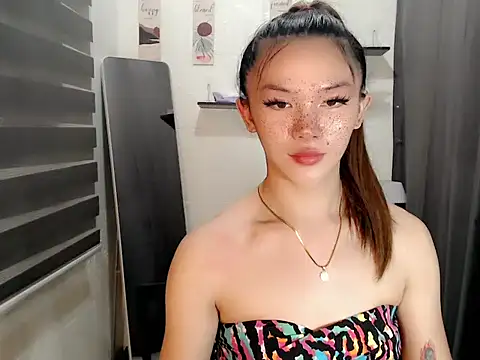 YoungAsianHardCock's cam snapshot