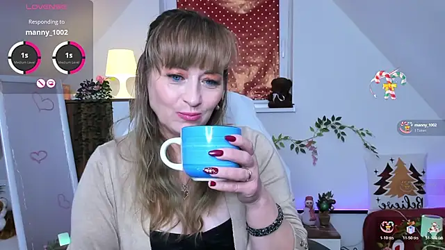 naughtymilane's cam snapshot