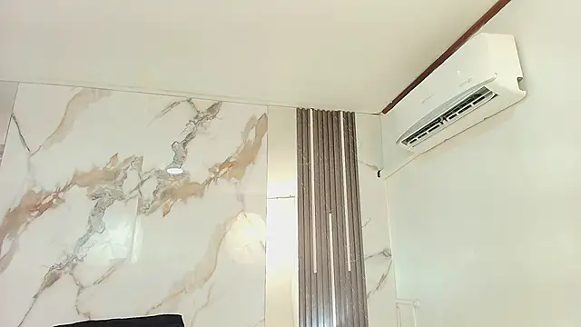 MayaBaker's cam snapshot