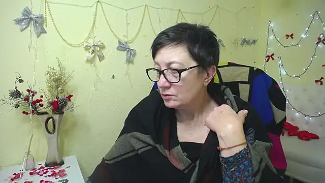 EmilyL0ve's cam snapshot