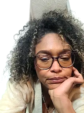 BiiancaEstradaa's cam snapshot