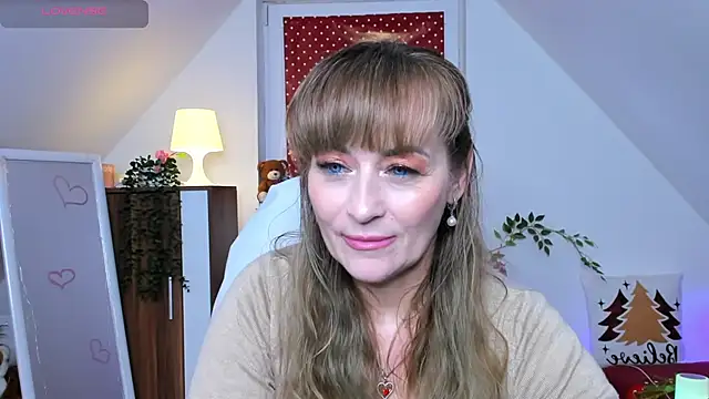 naughtymilane's cam snapshot