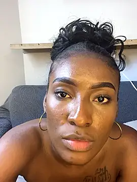 rebeca_cortez_'s cam snapshot