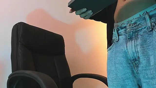 LeoHard__'s cam snapshot