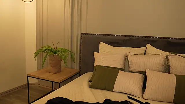 IrisBaker live sex cam