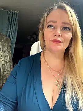 Sweet-blonde's cam snapshot