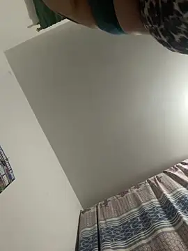 sophie-honey's cam snapshot