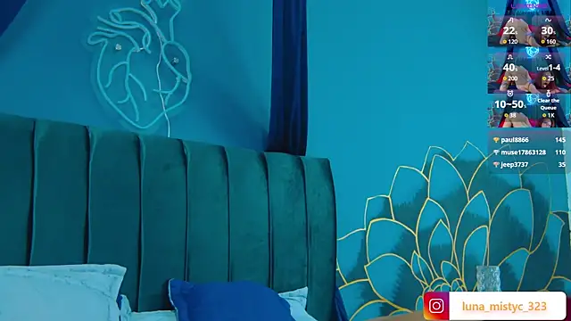 Lunamistyc live sex cam