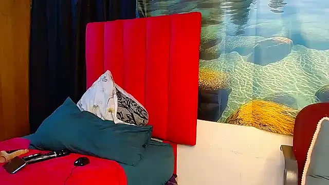 Lisa-001's cam snapshot