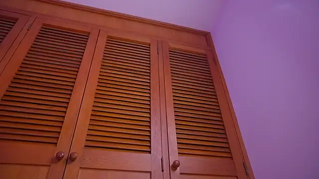 bella_adams_'s cam snapshot