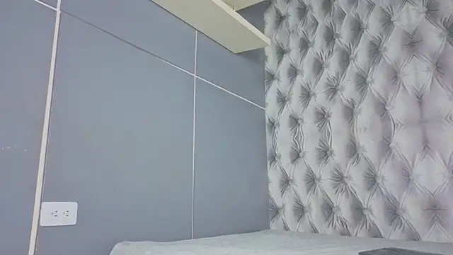 Hilary-banks's cam snapshot