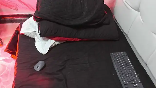 Violet_sl4ve's cam snapshot