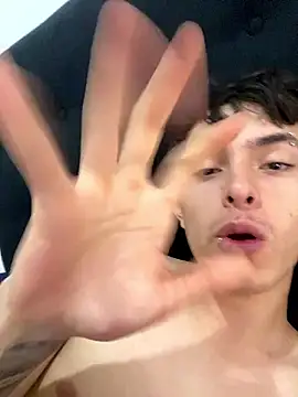 AlessiaLuxx live sex cam