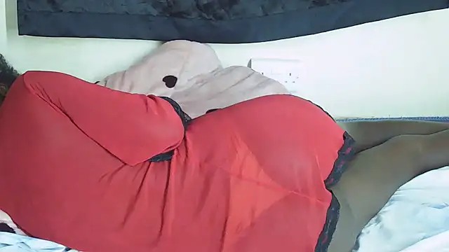 Minenhle-2001's cam snapshot