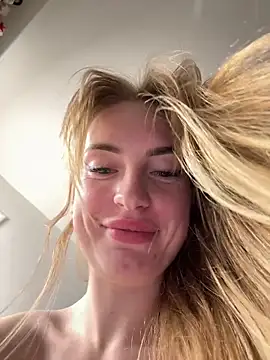 Itsdaisyybelle's cam snapshot