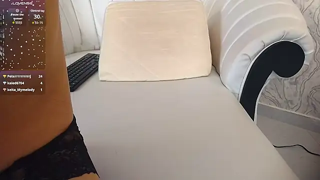 aura_sanders1's cam snapshot