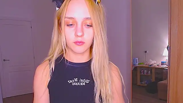 sailormoon666_'s cam snapshot