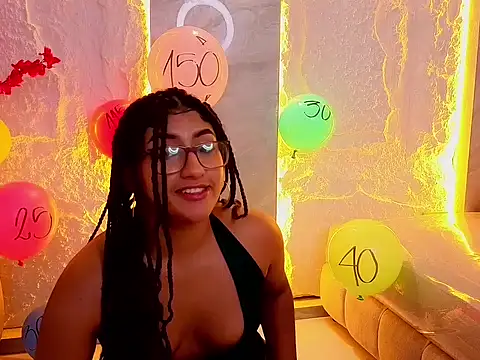 isabella_tp's cam snapshot