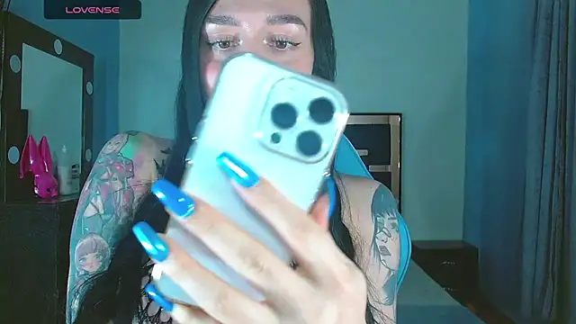 karla_zambrano live sex cam