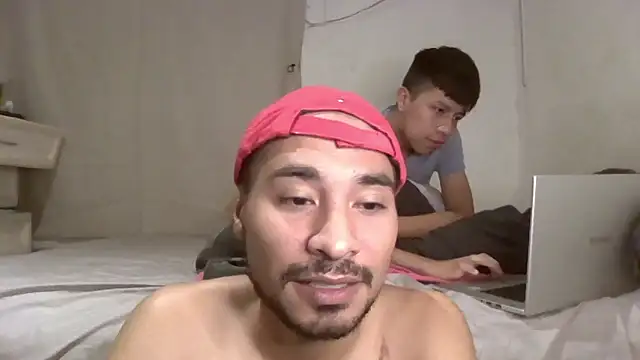 miguelgomher live sex cam