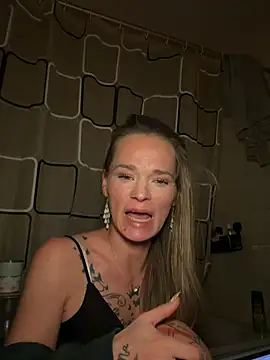 vinique99's cam snapshot