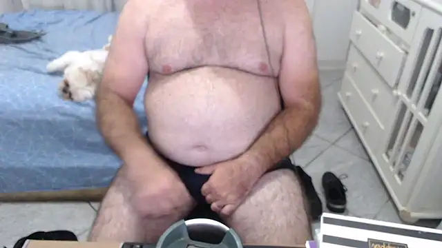 MysterBearMG live sex cam