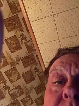 Tonybaloney1972 live sex cam