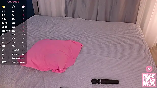 Pinky_poetry's cam snapshot