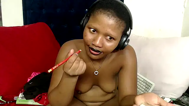 BUNNYCHOWX28's cam snapshot