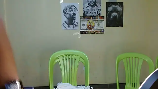 Lil_condor_bby1's cam snapshot