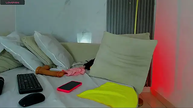 kiaratentation's cam snapshot