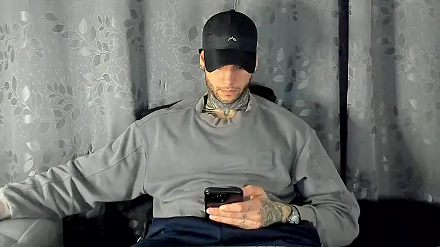 _jamesleandros1's cam snapshot