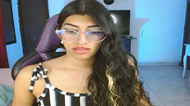 engielphoenis14 live sex cam