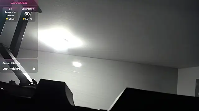 nairobi8's cam snapshot