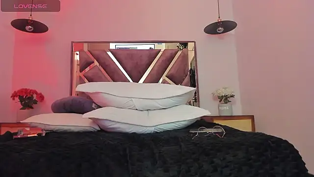 Juliette_Leroyy's cam snapshot