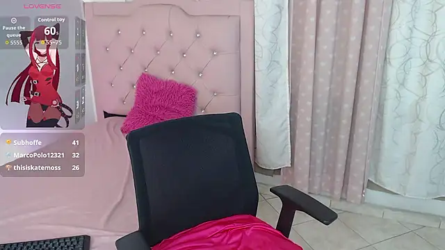 aisha_brunette18's cam snapshot