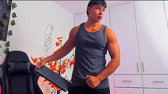 Bray_Kevin live sex cam