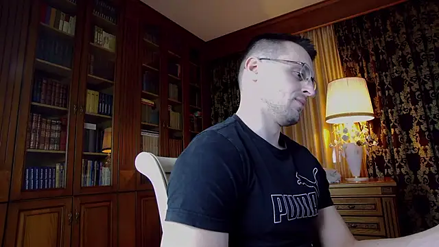 Friend12321 live sex cam