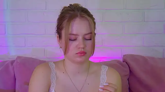 SelinSwarovski live sex cam