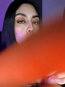 Mazikeen-- live sex cam