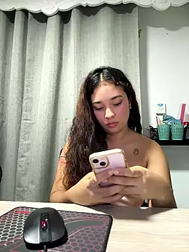 lana_rousse01's cam snapshot