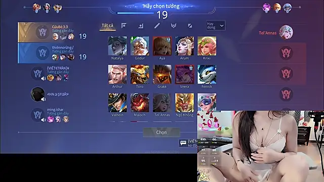 Caryln-Bun live sex cam