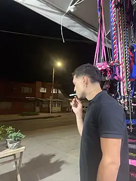 Leonardmoppet live sex cam